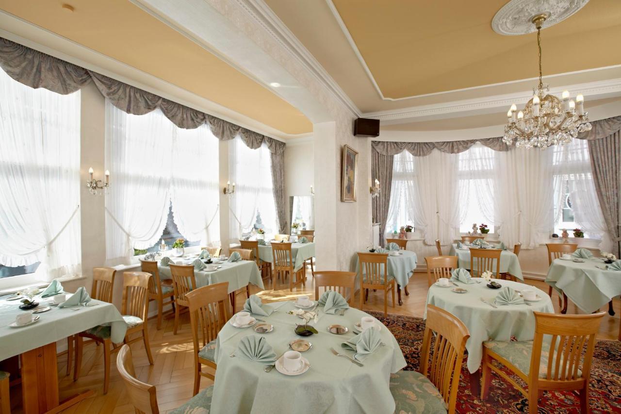 Hotelhaus Ritter Бад-Пірмонт Екстер'єр фото